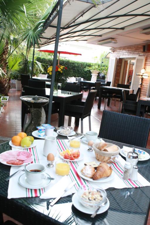 Hotel Los Globos Sitges Dış mekan fotoğraf